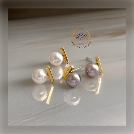 Petite Pebble Pearl Stud Earrings (White or Gray)
