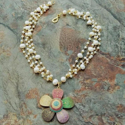 Eyecatching Freshwater Pearl Flower Pendant Gold Statement Necklace 24"